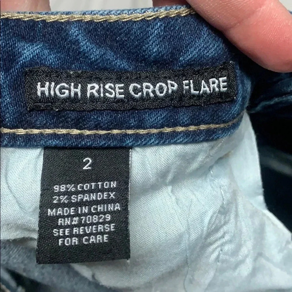 Rue 21 High Rise Crop Flare - size 2 - Picture 3 of 8